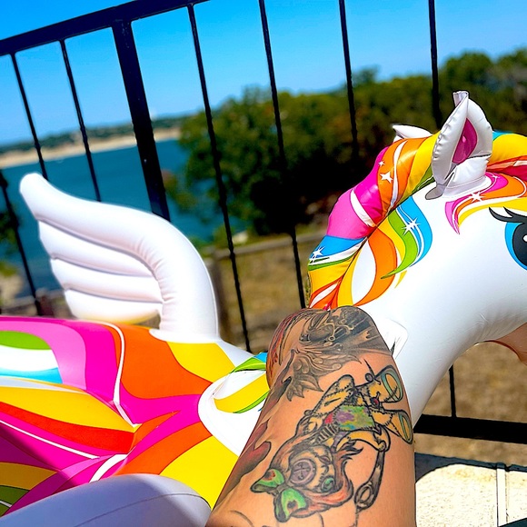 Meet your Posher, Macey Quinne - Picture 4 of 15